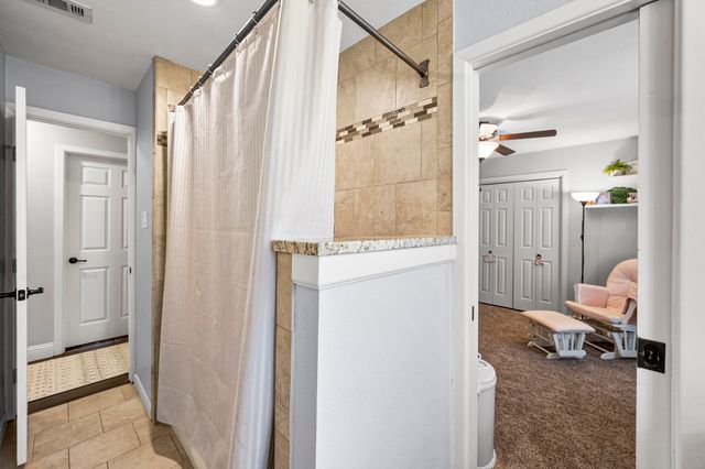 2107 Westwood Drive, Arlington, TX 76012