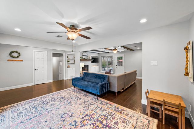 2107 Westwood Drive, Arlington, TX 76012