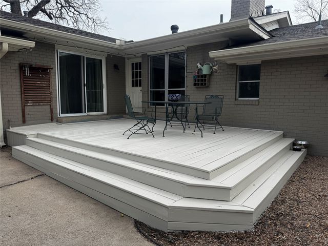 2107 Westwood Drive, Arlington, TX 76012