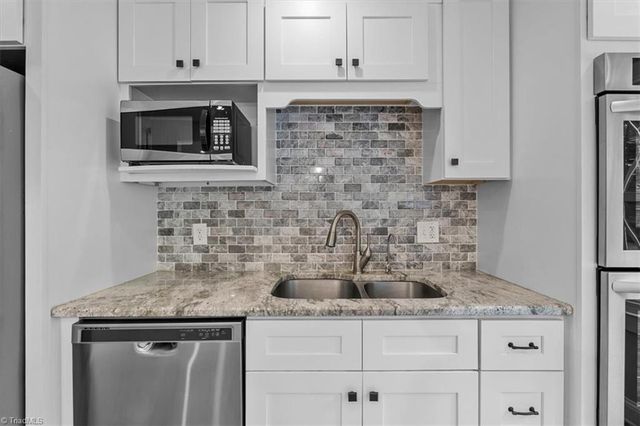 6401 Staffordshire Drive, Archdale, NC 27263