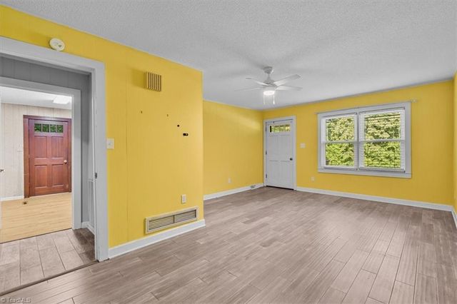 6401 Staffordshire Drive, Archdale, NC 27263