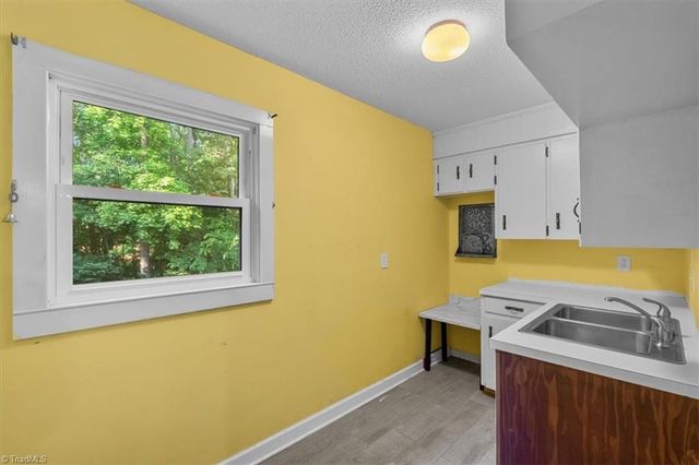 6401 Staffordshire Drive, Archdale, NC 27263