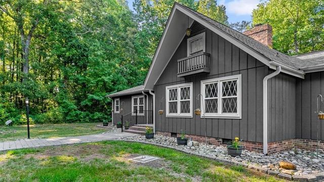 6401 Staffordshire Drive, Archdale, NC 27263