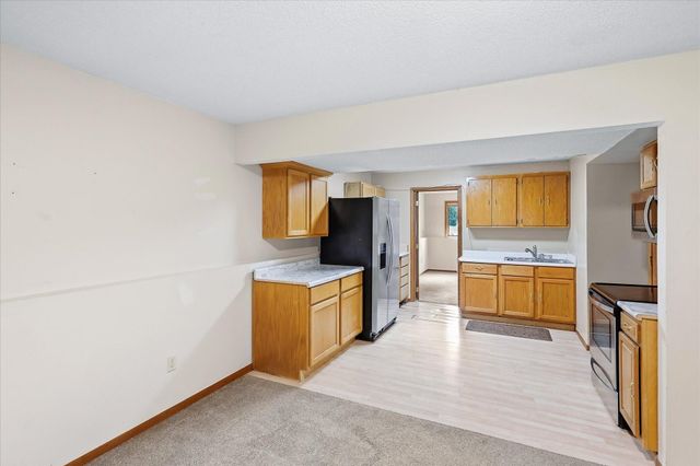 750 Hiawatha Avenue, Vadnais Heights, MN 55127
