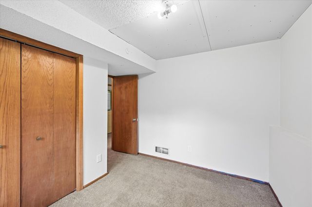 750 Hiawatha Avenue, Vadnais Heights, MN 55127