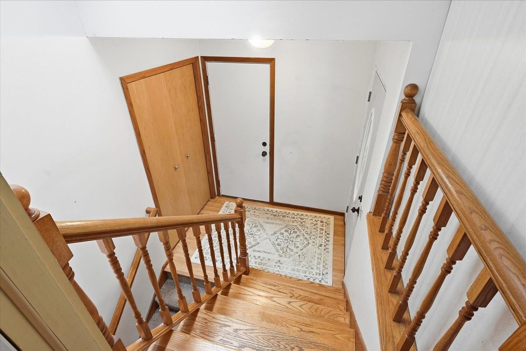 750 Hiawatha Avenue, Vadnais Heights, MN 55127 — photo 2