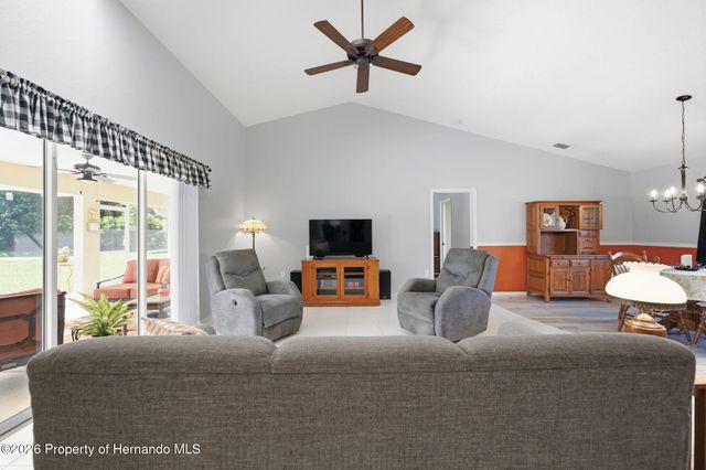 192 Preston Hollow Drive, Spring Hill, FL 34609