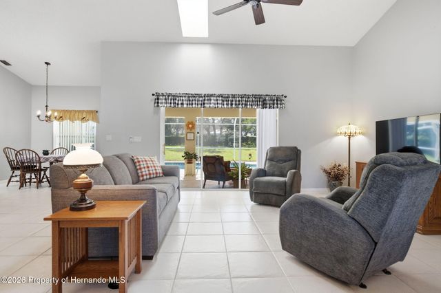 192 Preston Hollow Drive, Spring Hill, FL 34609