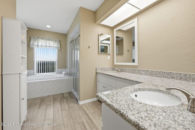 192 Preston Hollow Drive, Spring Hill, FL 34609