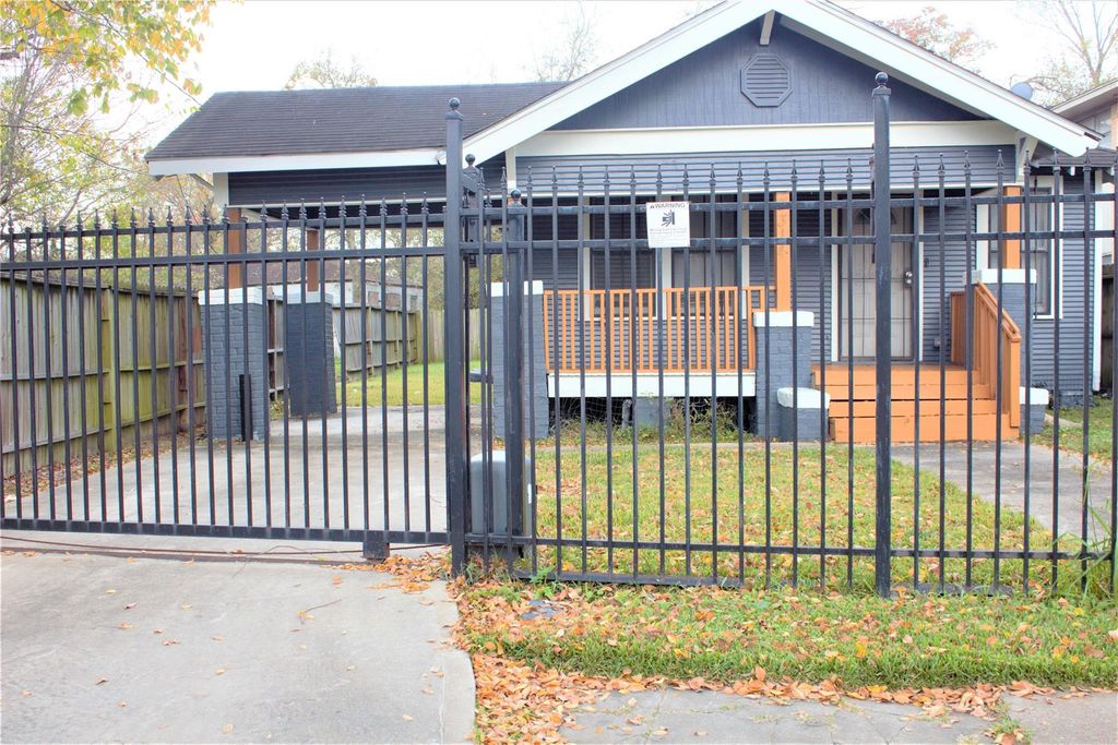 3314 Holman Street, Houston, TX 77004