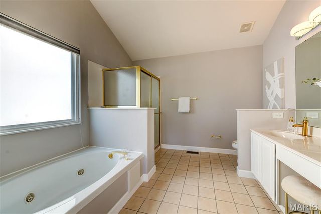 11431 Daykin Drive, St Louis, MO 63146