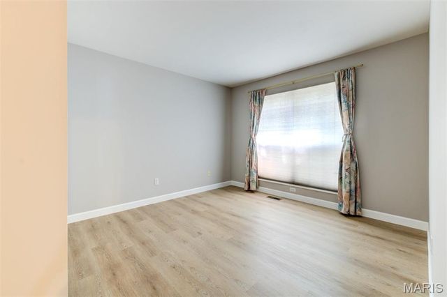 11431 Daykin Drive, St Louis, MO 63146