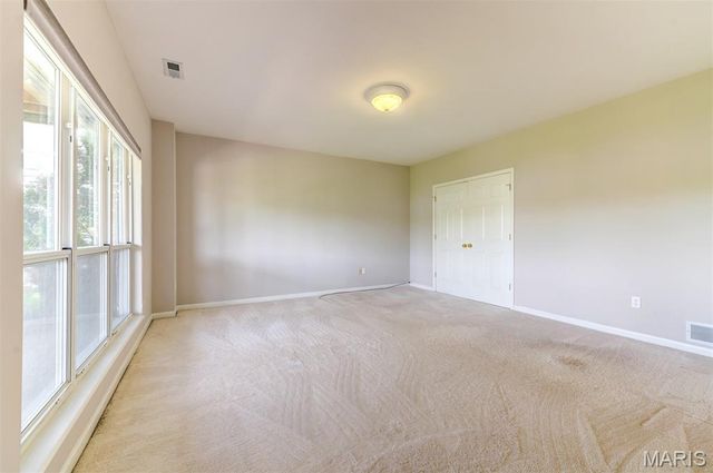 11431 Daykin Drive, St Louis, MO 63146