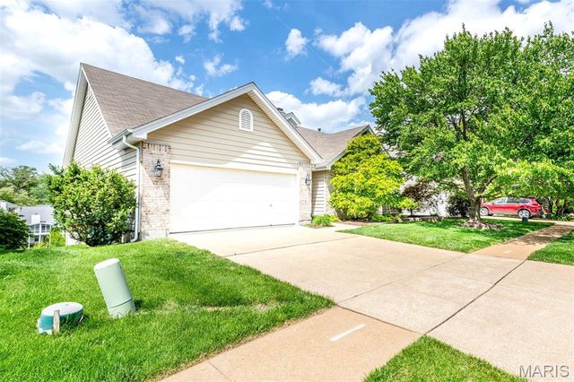 11431 Daykin Drive, St Louis, MO 63146