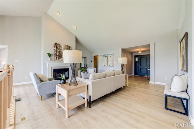 11431 Daykin Drive, St Louis, MO 63146