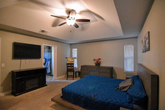 1301 E Cromwell Avenue, Fresno, CA 93720