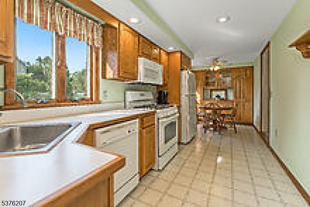 6 Franklin Street, Franklin Twp., NJ 07882