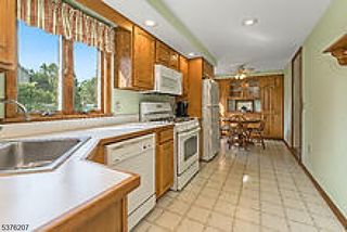 6 Franklin Street, Franklin Twp., NJ 08808