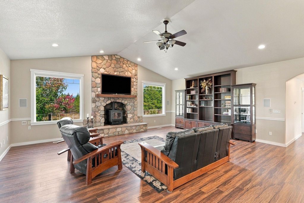 3661 E Jumpoff Rd, Valley, WA 99181 photo 5