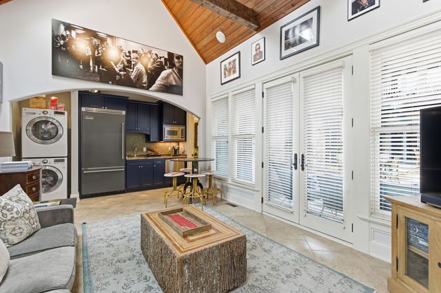 4106 Sneed Rd, Nashville, TN 37215