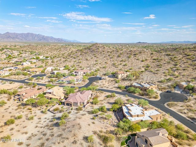 18292 W SANTA ALBERTA Lane 26, Goodyear, AZ 85338