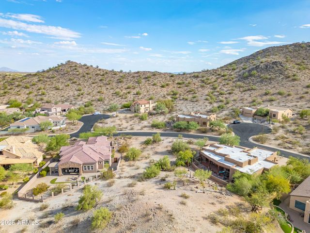 18292 W SANTA ALBERTA Lane 26, Goodyear, AZ 85338