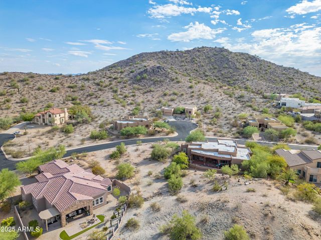 18292 W SANTA ALBERTA Lane 26, Goodyear, AZ 85338