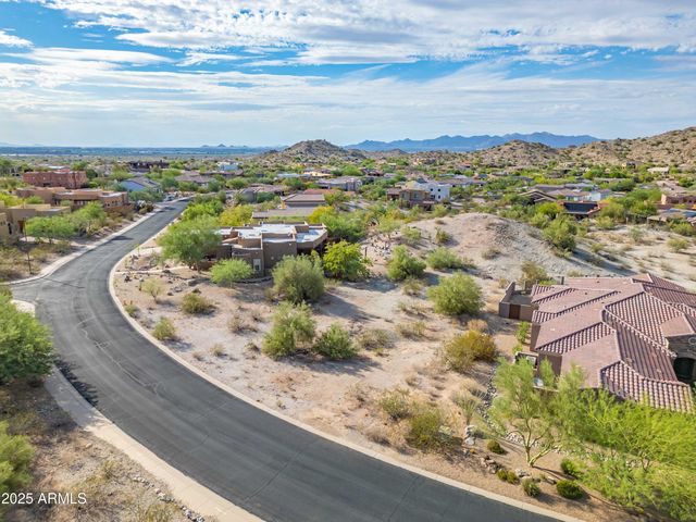 18292 W SANTA ALBERTA Lane 26, Goodyear, AZ 85338