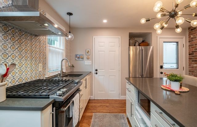 1 Turner St 1, Salem, MA 01970