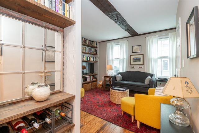 1 Turner St 1, Salem, MA 01970