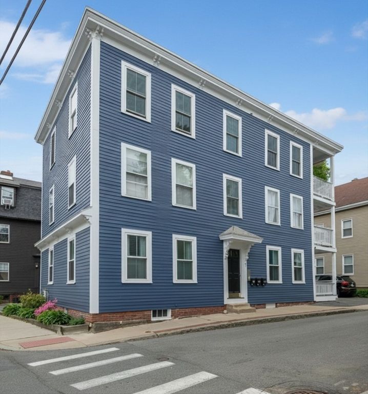 1 Turner St 1, Salem, MA 01970