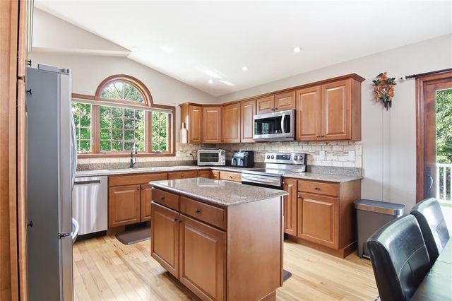 1301 Sandy Ridge Lane, Altoona, WI 54720