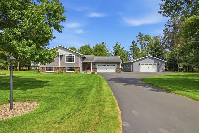 1301 Sandy Ridge Lane, Altoona, WI 54720