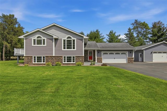 1301 Sandy Ridge Lane, Altoona, WI 54720