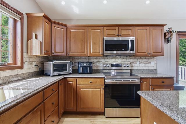 1301 Sandy Ridge Lane, Altoona, WI 54720