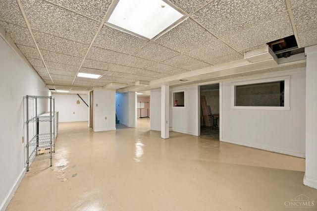 443 Triangle Avenue, Oakwood, OH 45419
