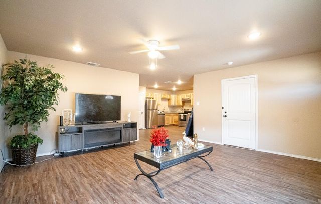 2412 N Avenue O, Lubbock, TX 79403