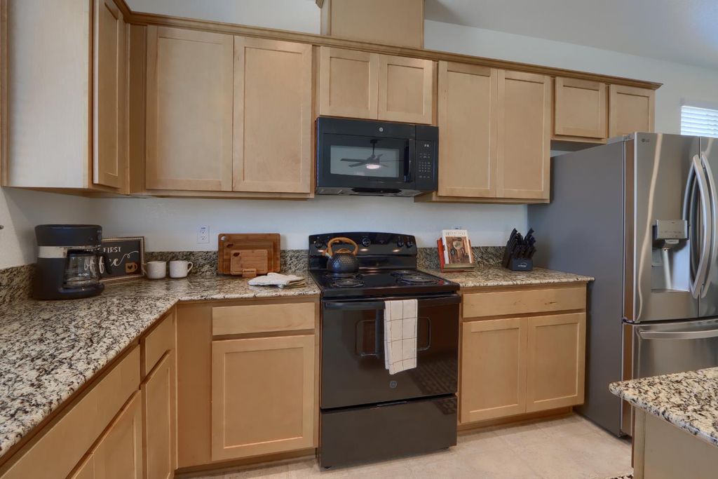 Image 11 of property listing at 726 Skyler, Merced, CA 95348