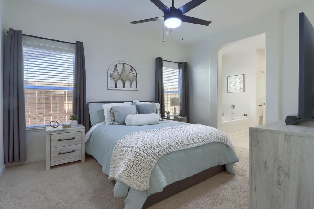Image 14 of property listing at 726 Skyler, Merced, CA 95348