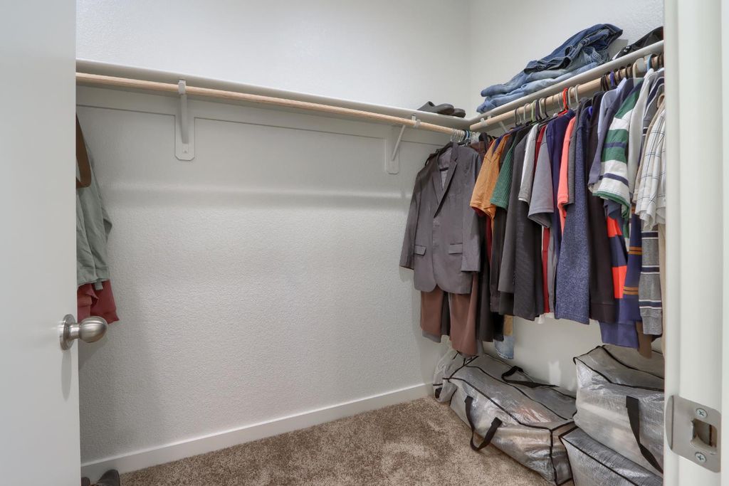 Image 19 of property listing at 726 Skyler, Merced, CA 95348