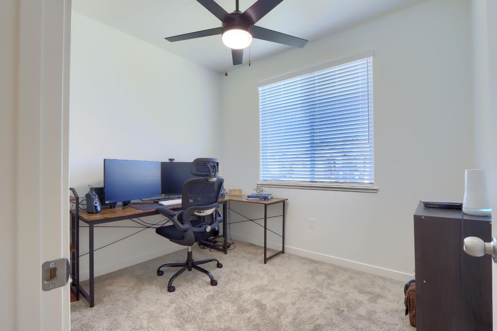 Image 22 of property listing at 726 Skyler, Merced, CA 95348