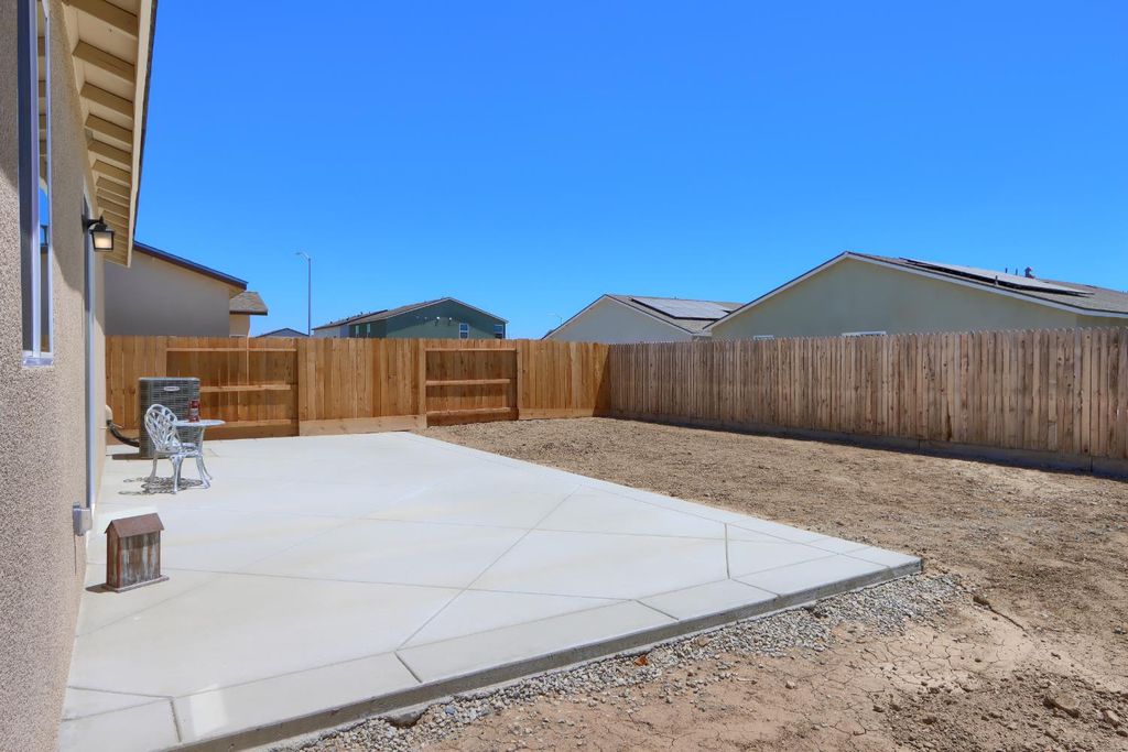 Image 34 of property listing at 726 Skyler, Merced, CA 95348