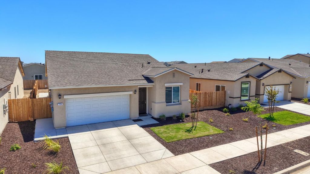 Image 38 of property listing at 726 Skyler, Merced, CA 95348