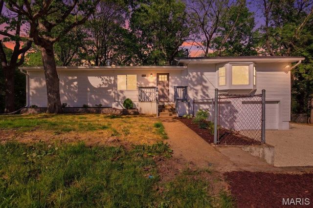 6230 Antire Road, High Ridge, MO 63049