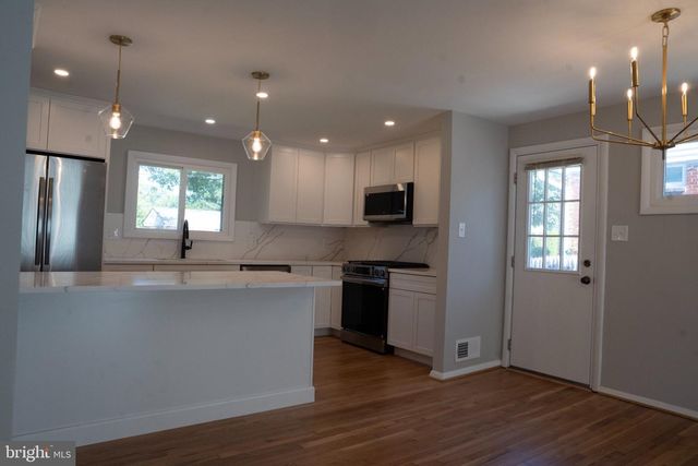 14117 LONDON LN, Rockville, MD 20853