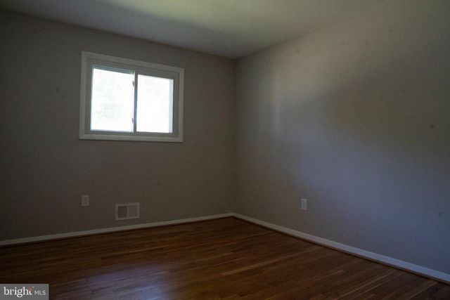 14117 LONDON LN, Rockville, MD 20853