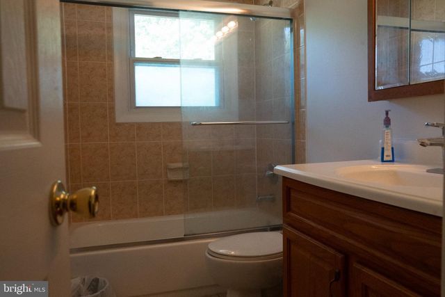 14117 LONDON LN, Rockville, MD 20853