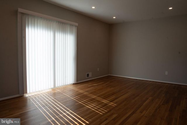 14117 LONDON LN, Rockville, MD 20853