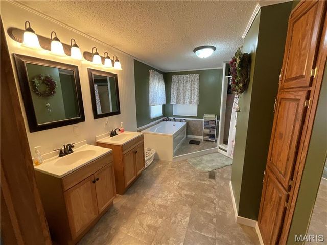 2116 County Road 607, Poplar Bluff, MO 63901