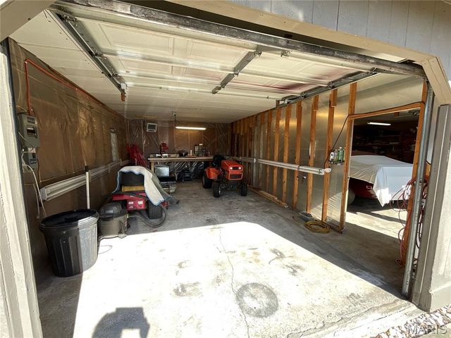 2116 County Road 607, Poplar Bluff, MO 63901